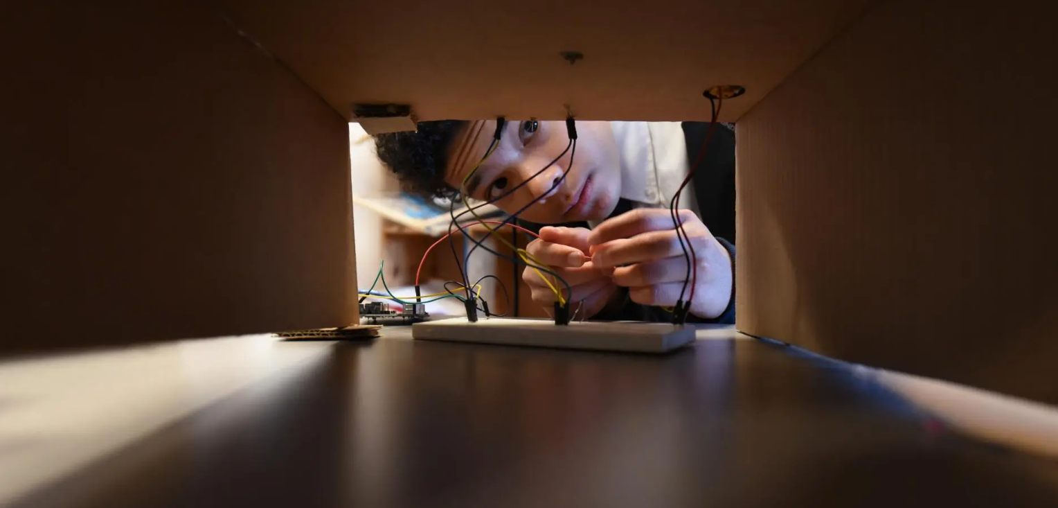slider image